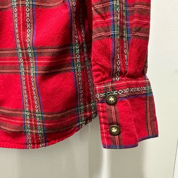 Vintage Karen Scott Embroidered Santa On Plaid Red Button Down Top Size Large - Picture 8 of 9